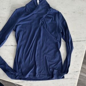 Lululemon - Stylish Blue Long Sleeve Top